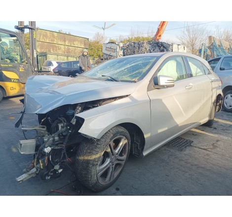 MERCEDES-BENZ	CLASSE A (W176)