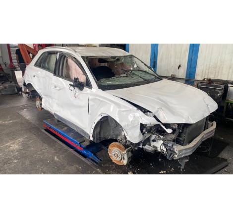 AUDI Q3 (F3)