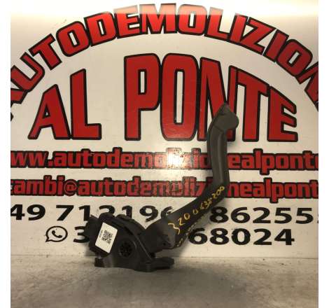 Pedale acceleratore