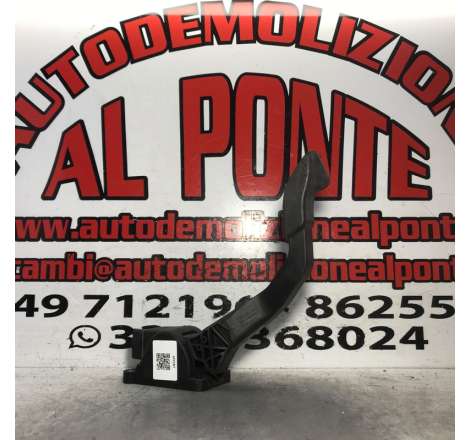Pedale acceleratore