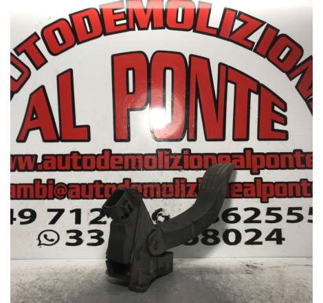 Pedale acceleratore