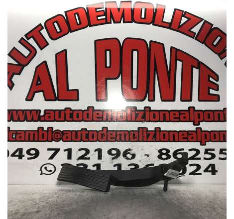 Pedale acceleratore