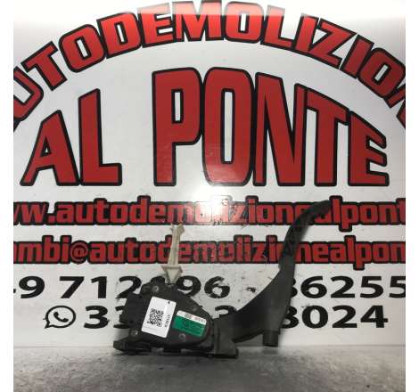 Pedale acceleratore